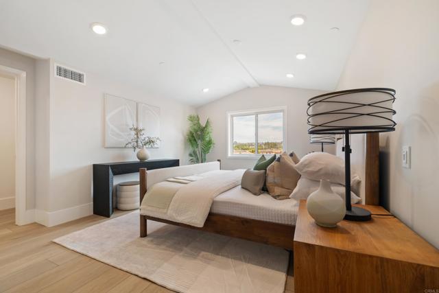 Detail Gallery Image 21 of 32 For 324 Chinquapin Ave, Carlsbad,  CA 92008 - 2 Beds | 2/1 Baths