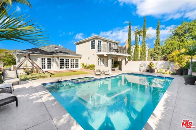 314 S Glenroy Avenue, Los Angeles CA: https://media.crmls.org/mediaz/8dd4049d-c003-45f7-875a-fc70d4168e63.jpg