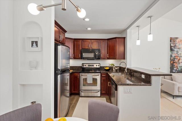 5055 Collwood Blvd, San Diego CA: https://media.crmls.org/mediaz/8dd552c1-efb2-4050-a409-5c632705c766.jpg