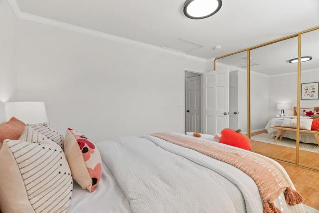 10500 Creston Drive, Los Altos CA: https://media.crmls.org/mediaz/8dd58ad6-9267-4f7c-abf9-00a6173a38d6.jpg