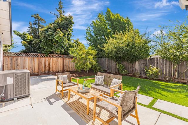 581 Kirk Ave, Sunnyvale CA: https://media.crmls.org/mediaz/8dd598d2-0be0-4da0-8b55-ee32eb8107fe.jpg