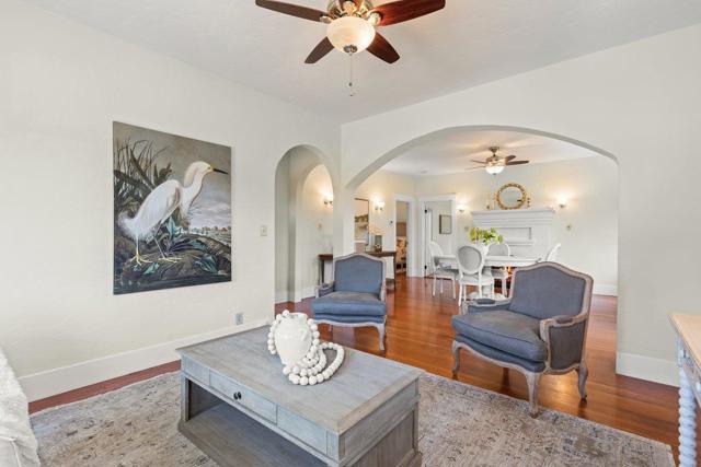 28 Clarendon Road, Burlingame CA: https://media.crmls.org/mediaz/8dd66886-52cf-424c-96d7-98488a73d13f.jpg