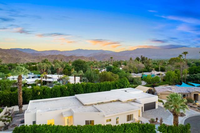74775 Del Coronado Drive, Palm Desert CA: https://media.crmls.org/mediaz/8dd6721d-a62a-43a3-b970-7aac50c4101f.jpg