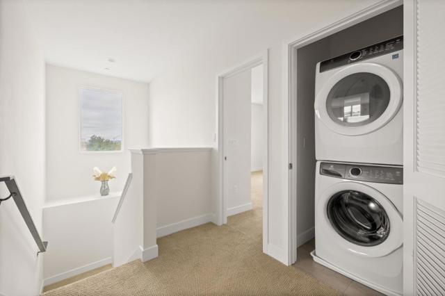 1307 Pullman Way, Oakland CA: https://media.crmls.org/mediaz/8dd67f47-b2a6-4143-bb54-137a3303b013.jpg