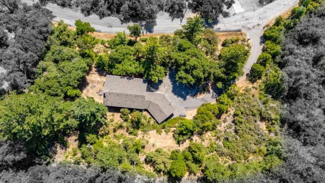 26025 Highland Way, Los Gatos CA: https://media.crmls.org/mediaz/8dd6a24f-e22e-4e86-be69-16ab4b35ddf2.jpg