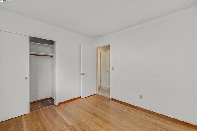 844 Wall St, Livermore CA: https://media.crmls.org/mediaz/8dd7b549-60b7-462f-8915-5cfd55e3fc11.jpg