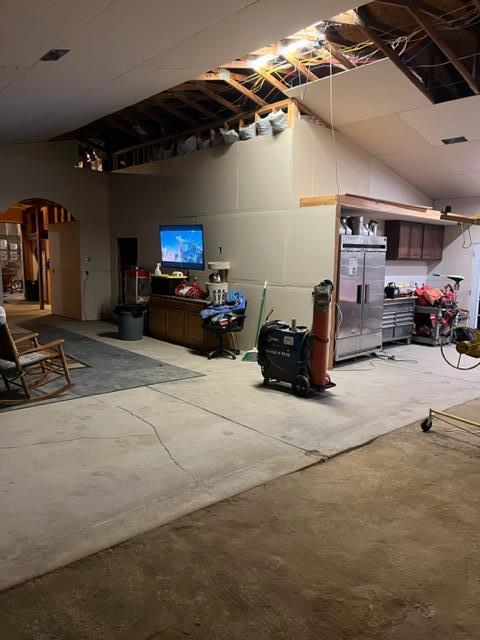 350 San Benancio Road, Salinas CA: https://media.crmls.org/mediaz/8dd7b7bf-60d5-4a1c-9905-167aeee4b58a.jpg