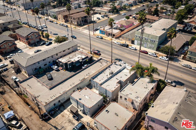 10908 S Figueroa Street, Los Angeles CA: https://media.crmls.org/mediaz/8dd90477-ddee-4f5a-87c5-9b95bb24ac45.jpg