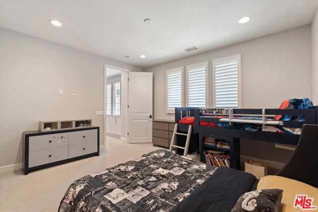 14624 Mccormick Street, Sherman Oaks CA: https://media.crmls.org/mediaz/8dd95aa9-f67b-427e-befd-ba8ef6e6e9a7.jpg