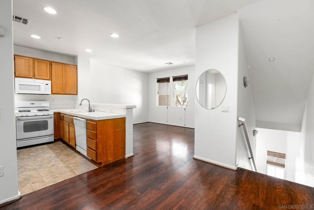 MLS #250043426SD image #7