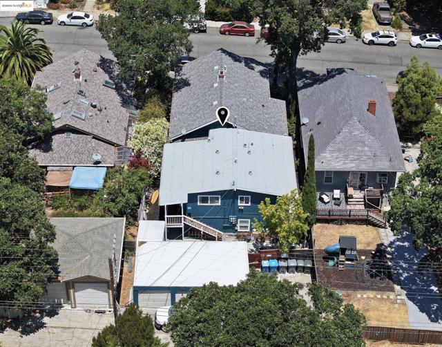 933 Kentucky St, Vallejo CA: https://media.crmls.org/mediaz/8dd9cd56-8602-499b-a4c2-6a8317fff815.jpg