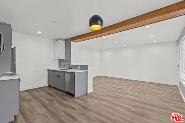 6350 Willoughby Avenue, Los Angeles CA: https://media.crmls.org/mediaz/8dda68bc-1d77-45c8-9312-81a81fd6861f.jpg