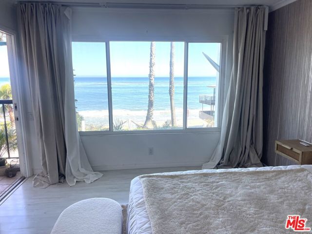 26668 Seagull Way, Malibu CA: https://media.crmls.org/mediaz/8ddb16f6-9470-4cf1-a474-aedb8a3ae505.jpg