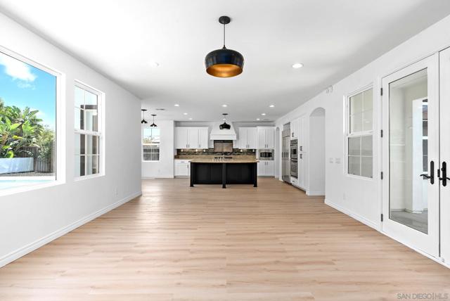 1120 Championship Rd, Oceanside CA: https://media.crmls.org/mediaz/8ddbb70d-3cbd-498d-b00c-4504bd5b9458.jpg