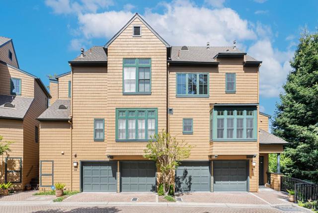 32 Loma Vista Lane, Belmont CA: https://media.crmls.org/mediaz/8ddcbb4f-42c0-438e-9121-54602efc4eb4.jpg