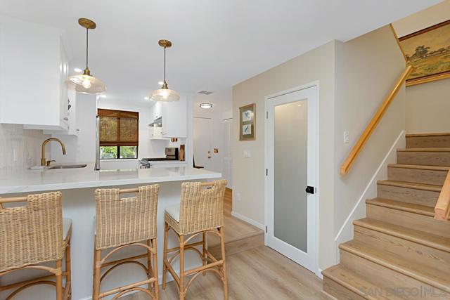 2383 Altisma Way, Carlsbad CA: https://media.crmls.org/mediaz/8ddd634c-83ba-49b9-88c9-0c0931d49047.jpg