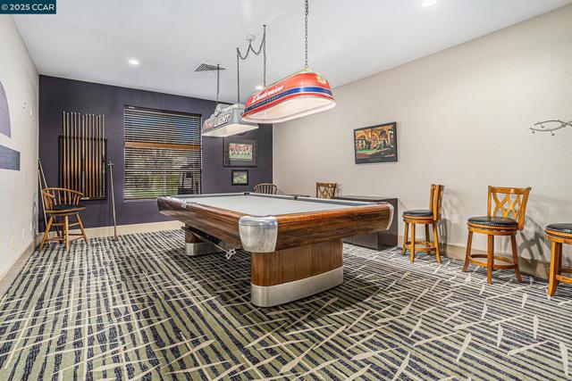 2030 Kent Dr, Brentwood CA: https://media.crmls.org/mediaz/8ddda4e8-7910-48b9-afff-56f05edcd056.jpg