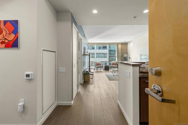 321 10th Ave, San Diego CA: https://media.crmls.org/mediaz/8dddf183-4bd3-4480-96de-12eed29ff48b.jpg