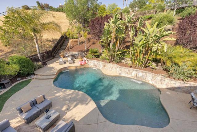 6336 Skywalker Drive, San Jose CA: https://media.crmls.org/mediaz/8ddf4cfc-fa79-4b75-8896-d12e27990bf3.jpg