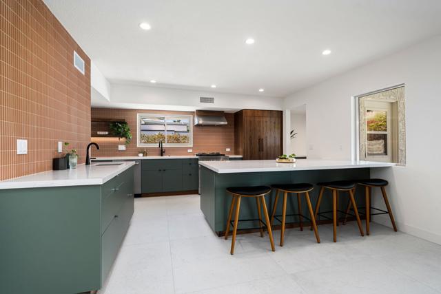 48335 Alan Circle, Palm Desert CA: https://media.crmls.org/mediaz/8ddf7ac4-a46d-42dd-aada-1fc62e715401.jpg