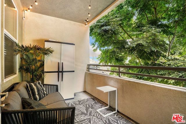 7100 Playa Vista Drive, Playa Vista CA: https://media.crmls.org/mediaz/8ddf94dd-4b4a-4cdc-9480-77ce8783b4c0.jpg