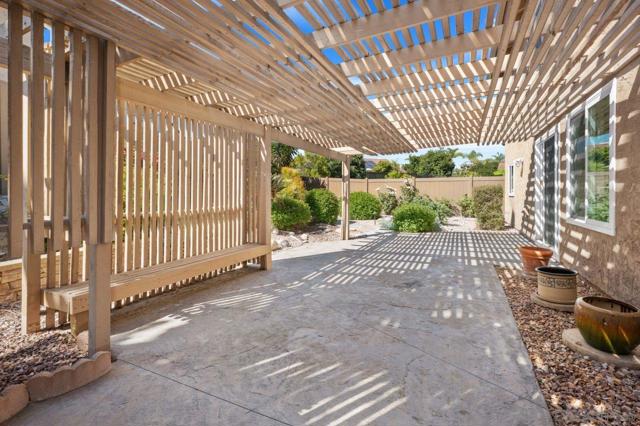 11666 Papagallo Court, San Diego CA: https://media.crmls.org/mediaz/8ddff2ae-5921-43db-b6b8-870f77a0a8c3.jpg