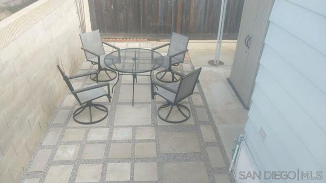 7217 San Luis St, Carlsbad CA: https://media.crmls.org/mediaz/8de2874a-f702-4340-8b91-031448fb0c02.jpg