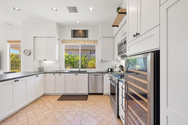 236 Eagle Dance Circle, Palm Desert, CA 92211