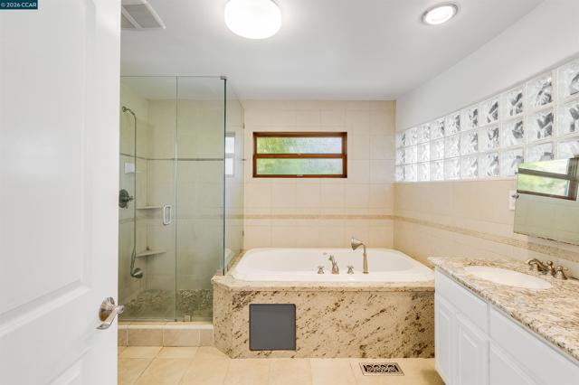 Image 33 of 54 For 5264 Sunset Dr