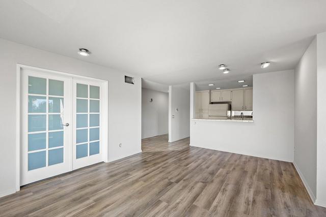 10400 caminito Cuervo, San Diego CA: https://media.crmls.org/mediaz/8de2ba5e-499b-482c-be70-cc82651a2f98.jpg