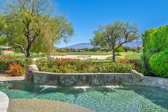 306 Loch Lomond Road, Rancho Mirage CA: https://media.crmls.org/mediaz/8de3b4ce-e78a-465b-94d3-ac7291e127a9.jpg