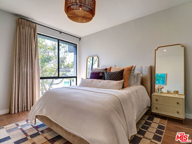 1830 Westholme Avenue, Los Angeles CA: https://media.crmls.org/mediaz/8de3cc38-beb3-450b-890e-15598c5d7d3c.jpg