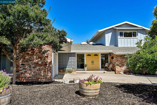 1719 Pepperwood Ct, Concord, California 94521, 4 Bedrooms Bedrooms, ,3 BathroomsBathrooms,Single Family Residence,For Sale,Pepperwood Ct,41063389
