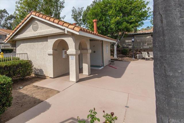 11525 Fury Ln, El Cajon CA: https://media.crmls.org/mediaz/8de4690a-a8aa-4c79-8d49-d4d71cc24cfc.jpg