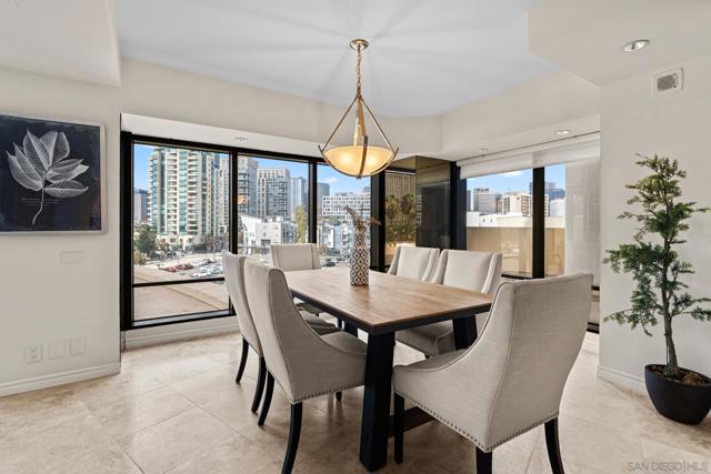100 Harbor Dr, San Diego CA: https://media.crmls.org/mediaz/8de478a9-b863-4fe4-a1c6-15e8eed4149e.jpg