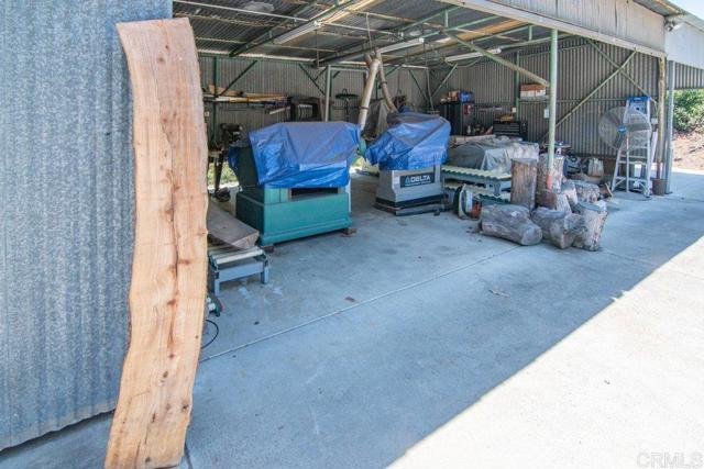 3137 E Valley Parkway, Escondido CA: https://media.crmls.org/mediaz/8de59a2a-66d3-4101-aed4-aebcd0faf9ea.jpg