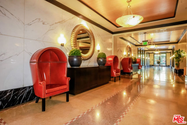 849 S Broadway, Los Angeles CA: https://media.crmls.org/mediaz/8de5c271-5b37-4997-bbe9-8ffed88f7fea.jpg