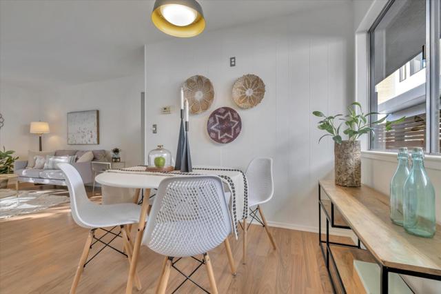 103 Darlington ln, Soquel CA: https://media.crmls.org/mediaz/8de5c3a9-2926-4471-a6f2-4735a414cd1b.jpg