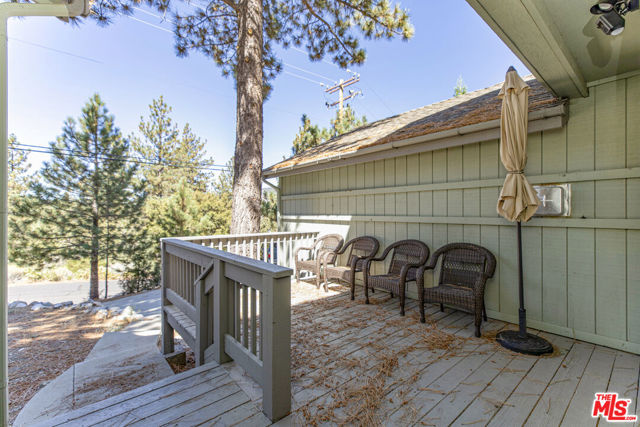 1712 Woodland Drive, Pine Mountain Club CA: https://media.crmls.org/mediaz/8de61416-dfd6-462f-99da-3a2611d1b892.jpg