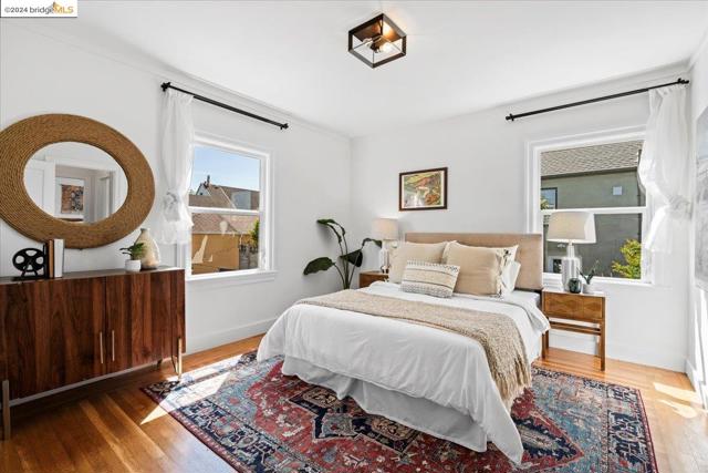 Image 21 of 54 For 3233 Ardley Ave