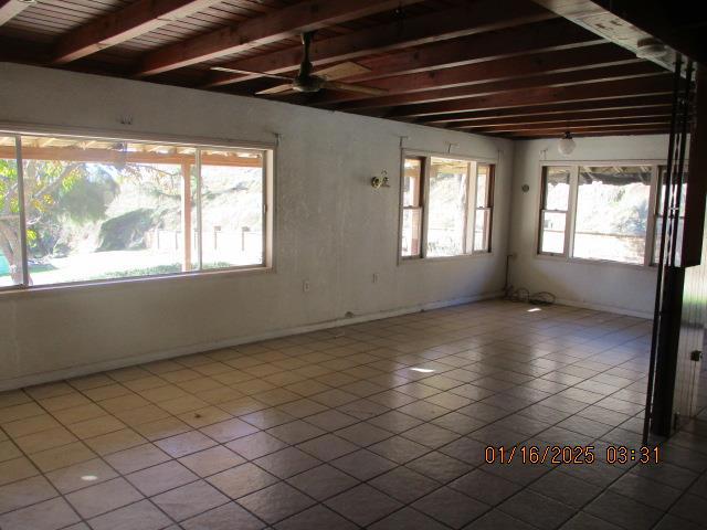 34120 Fabry Road, Soledad CA: https://media.crmls.org/mediaz/8de8201b-7080-46cf-9fed-8d241381ceb8.jpg