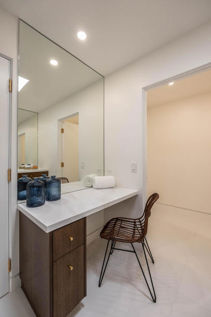 76670 Lark Lane, Indian Wells CA: https://media.crmls.org/mediaz/8de9509c-cc7a-4c40-9606-fc1cf4253625.jpg