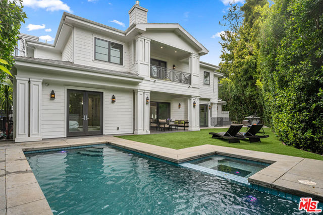 126 N Canyon View Drive, Los Angeles CA: https://media.crmls.org/mediaz/8de9694e-1ffe-4a77-ba80-8d397ee56af4.jpg