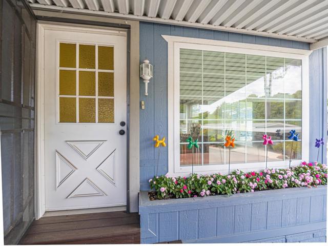 2435 Felt Street, Santa Cruz CA: https://media.crmls.org/mediaz/8de9742d-e55a-4369-8bc1-7832134bcaf4.jpg