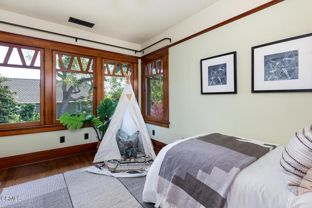 Detail Gallery Image 35 of 60 For 1361 Ridge Way, Pasadena,  CA 91106 - 5 Beds | 4/2 Baths