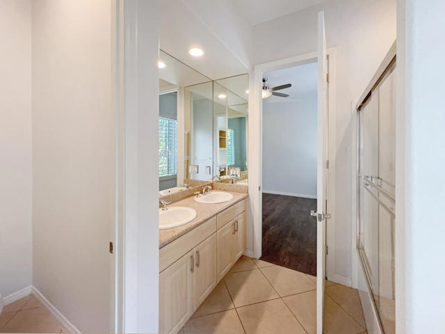 5 Lyon Road, Rancho Mirage CA: https://media.crmls.org/mediaz/8dea4e06-1e07-4f37-a62f-89017f1afa3b.jpg