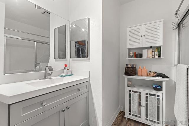 2412 Teaberry Glen, Escondido CA: https://media.crmls.org/mediaz/8dea5ebe-22a9-44bb-bf45-e7c0e91f84ba.jpg