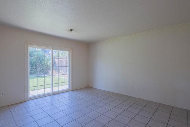 720 Clearview Drive, Hollister CA: https://media.crmls.org/mediaz/8dea7e16-48cc-40f6-a6a9-17fa5d39db17.jpg