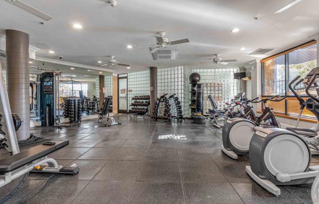 1465 C St, San Diego CA: https://media.crmls.org/mediaz/8decfbe5-8068-47f5-983a-ebaccc8e22d0.jpg