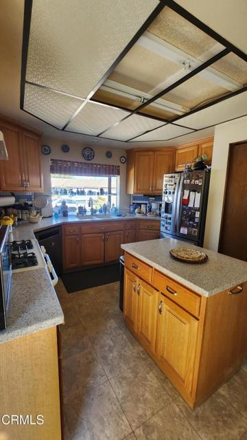 Detail Gallery Image 4 of 25 For 9050 Feather St, Ventura,  CA 93004 - 2 Beds | 2 Baths